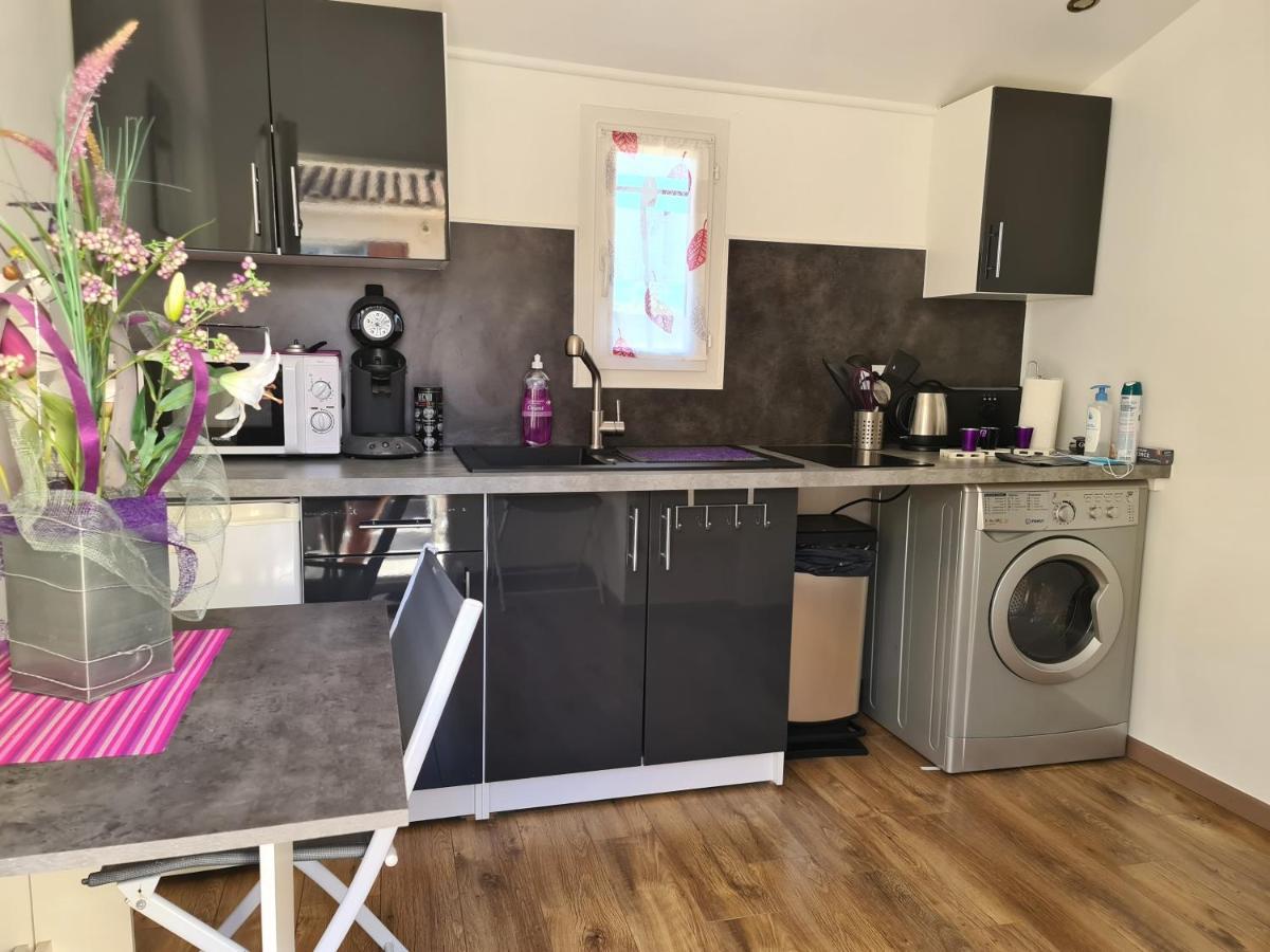 Appartements Dans Villa Privee Avec Piscine, Jardin, Parking Clos, Wifi, Climatisation 메이헤이유 외부 사진