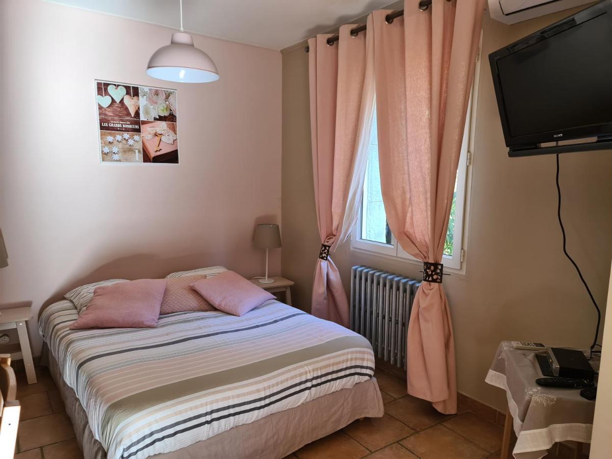 Appartements Dans Villa Privee Avec Piscine, Jardin, Parking Clos, Wifi, Climatisation 메이헤이유 외부 사진