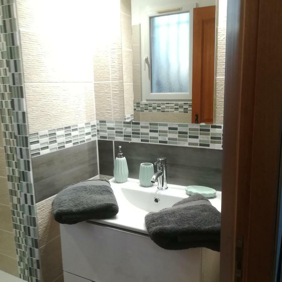 Appartements Dans Villa Privee Avec Piscine, Jardin, Parking Clos, Wifi, Climatisation 메이헤이유 외부 사진