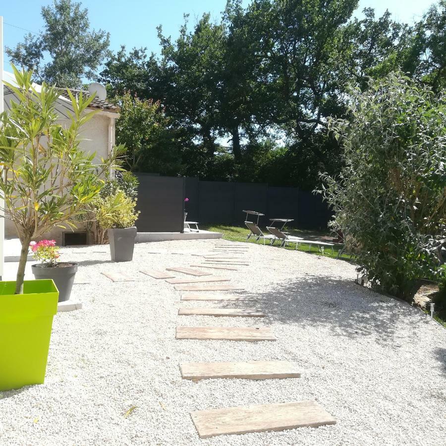 Appartements Dans Villa Privee Avec Piscine, Jardin, Parking Clos, Wifi, Climatisation 메이헤이유 외부 사진